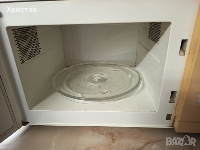 Микровълнова фурна Candy, снимка 2 - Микровълнови - 53647643