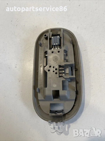 Задна вътрешна лампа за четене за Jeep Commander 3.0 CRD (2010) 5JG58TRMAD, снимка 2 - Части - 53477129