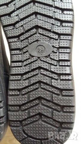 ЗИМНИ ДАМСКИ БОТИ , снимка 10 - Дамски боти - 39023338