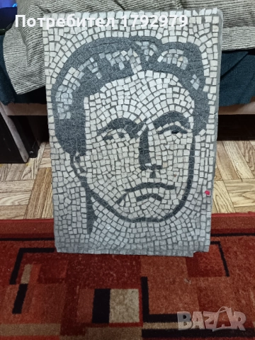 Мозаечен портрет на Васил Левски. 