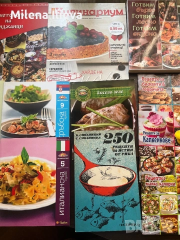 Над 15 кулинарни книги с рецепти – италианска, тайландска, десерти, снимка 2 - Други - 53845804