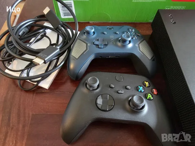 Конзола Xbox One X 1Tb + два контролера + 9бр. игри, снимка 3 - Xbox конзоли - 56041421