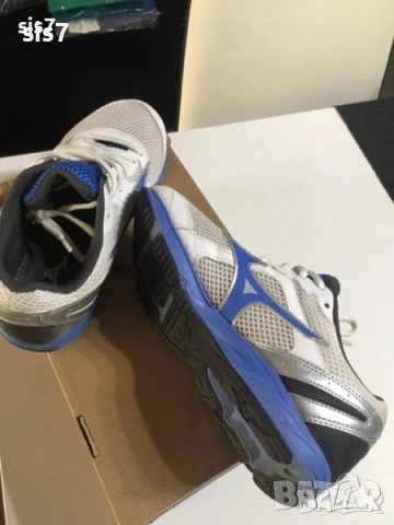 оригинални маратонки Mizuno, снимка 3 - Детски маратонки - 51918441