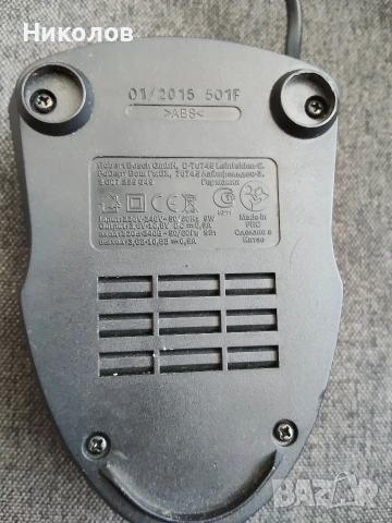 Зарядно Bosch 10.8V 12V, снимка 2 - Винтоверти - 53837454