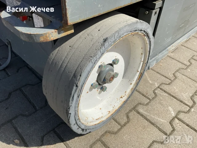 ножична електрическа платформа JLG SJ III - 4626, снимка 10 - Други машини и части - 50739652