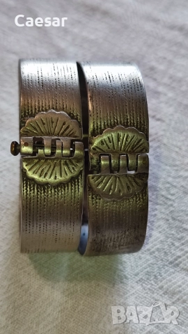 Старинен комплект възрожденски сребърни гривни , снимка 4 - Антикварни и старинни предмети - 52084685