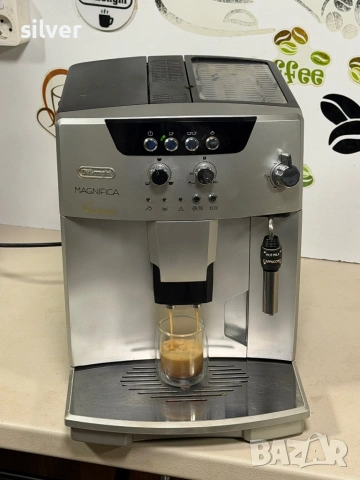 Кафемашина кафе автомат delonghi magnifica с гаранция, снимка 2 - Кафемашини - 53556259
