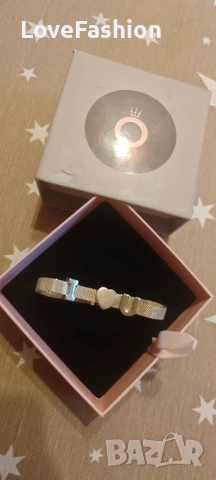 Продавам оригинална гривна Pandora, снимка 2 - Гривни - 52432478