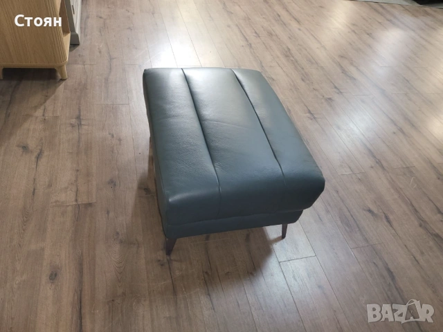 Тюркоазена кожена табуретка, снимка 3 - Дивани и мека мебел - 53753835