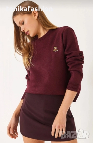 Пуловер с Мече , снимка 2 - Блузи с дълъг ръкав и пуловери - 49085875