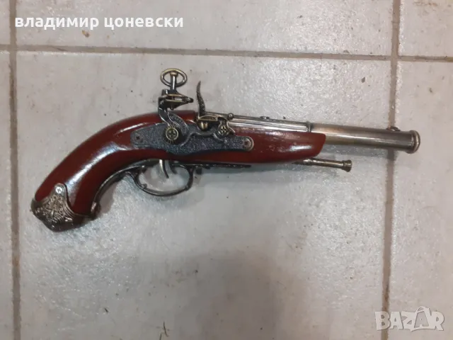 Красив кремъчен пистолет,пищов,оръжие