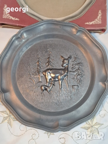 декоративна калаена чиния с ловен мотив 28/4 