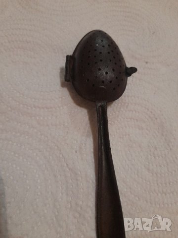 Стара лъжичка-цедка, снимка 4 - Антикварни и старинни предмети - 40702456
