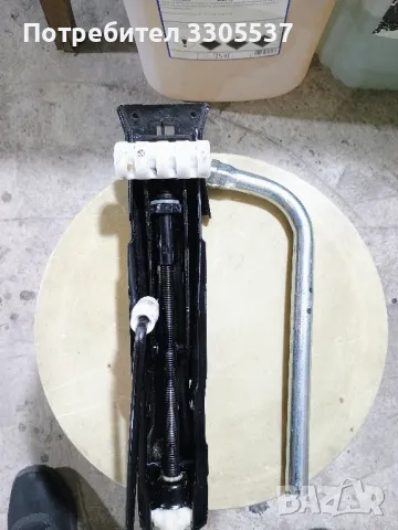 Оригинален крик и ключ Ауди А6 2012г