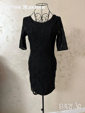 Дамска рокля с дантела 