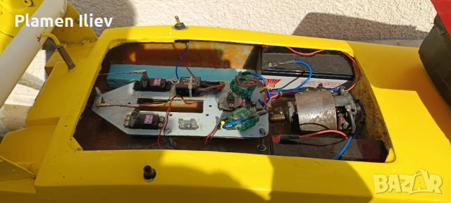 Лодка за захранка , снимка 5 - Стръв и захранки - 53802024