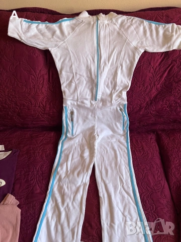 Дамски блузи и гащеризон, снимка 15 - Блузи с дълъг ръкав и пуловери - 51263287