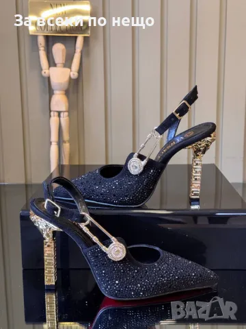 Versace Дамски Сандали На Златен Метален Ток Версаче Код E270