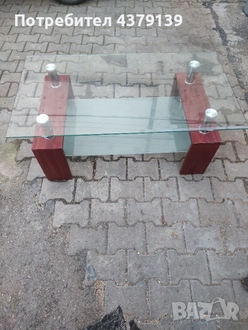Стъклена холна маса в отлично състояние , снимка 2 - Маси - 53685791