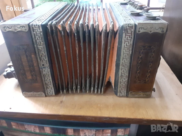 Стар диатоничен акордеон антика дърво кожа седеф каталин, снимка 7 - Антикварни и старинни предмети - 51160090