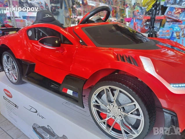 BUGATTI Акумулаторна кола Bugatti Divo, снимка 2 - Коли, камиони, мотори, писти - 53849097