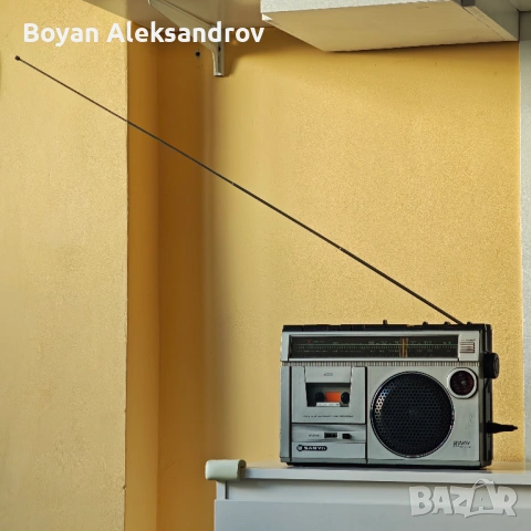 SANYO M2429FZ – винтидж радио‑касетофон, 1982г., снимка 11 - Радиокасетофони, транзистори - 53647879