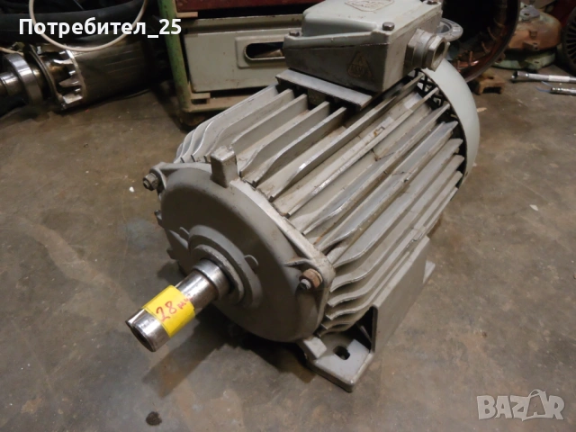 Трифазен ел.мотор 2,2KW - 940 об/мин., снимка 7 - Електродвигатели - 53716202