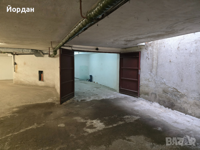Подземен гараж под наем в кв. Иван Вазов, снимка 1