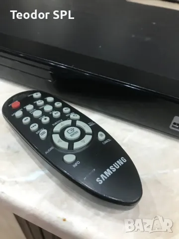 DVD player Samsung , снимка 7 - Плейъри, домашно кино, прожектори - 49641835
