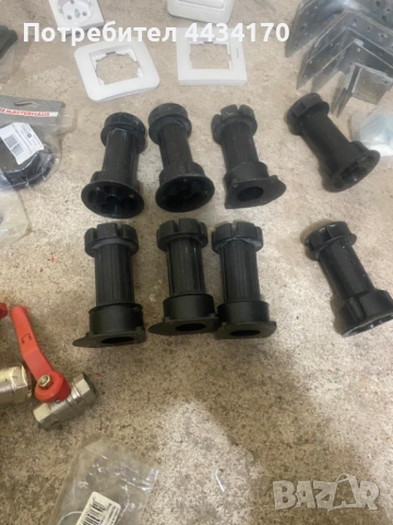 Спешно! Голяма кутия с части за майстори – Ключове, планки, крачета и др., снимка 14 - Други - 53309711