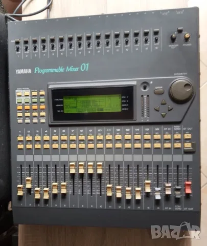 Японски дигитален пулт -миксер,YAMAHA