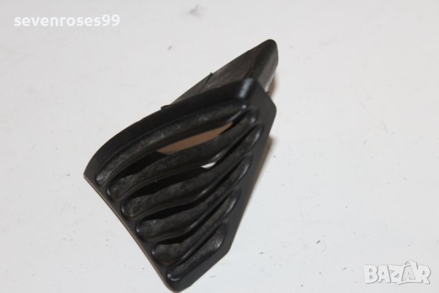 Духалка дясна горна част табло Форд Фокус 1 1.8tdci 90 Ford Focus 2000 хечбек, снимка 2 - Части - 42548594