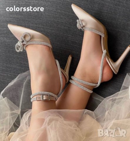 Сандали на ток - бежов сатен - BY22