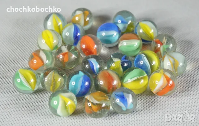 Лот 25 Стари стъклени топчета многоцветни