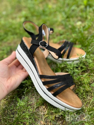 Дамски сандали в черно и златисто, снимка 2 - Сандали - 50751874