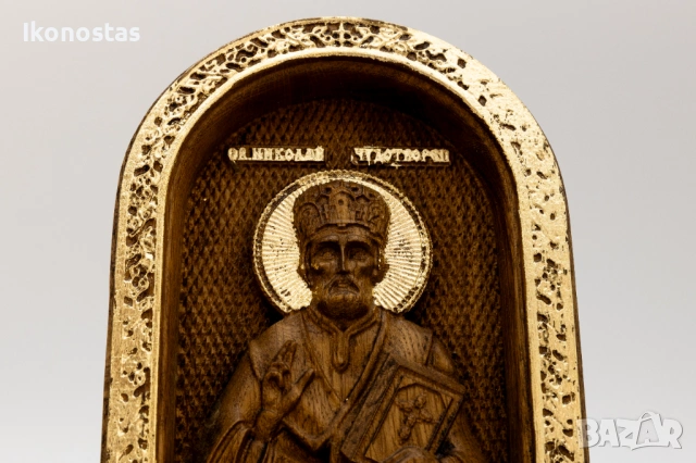 Свети Николай Чудотворец – релефна икона от дъб с позлата, снимка 5 - Икони - 53223857