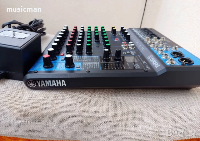 Аудио миксер Yаmaha MG10XU, снимка 2 - Други - 53097626