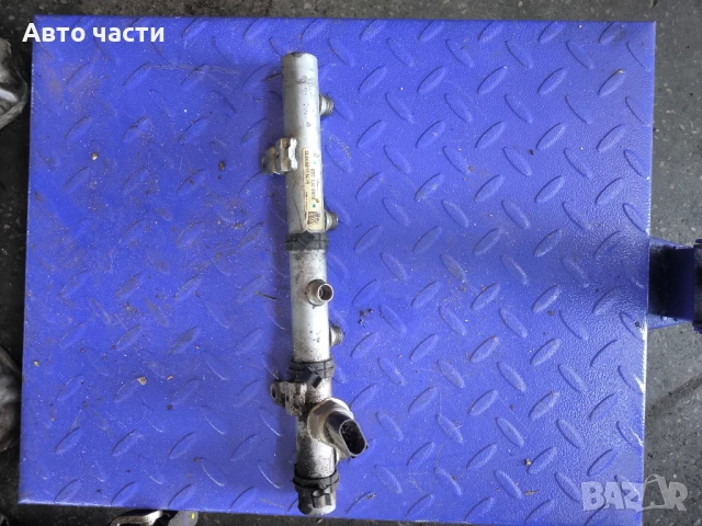 Горивна рейка лява Audi Q7 4.2 TDI V8 326 конски сили 057130089K