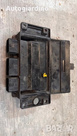 Компютър за двигател / ECU / Моторен компютър за  Renault Clio - 8200284277 / 80787884, снимка 2 - Части - 52539838