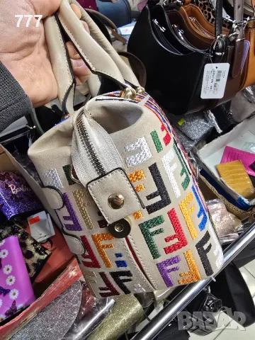 дамски чанти , снимка 3 - Чанти - 48690765