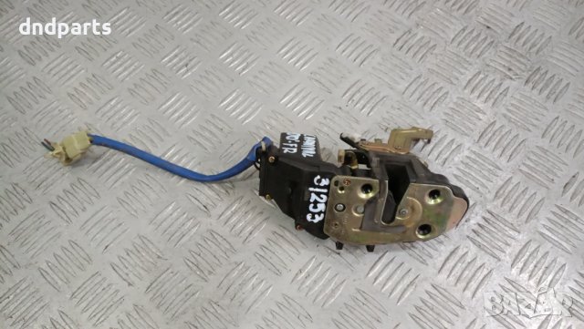 Брава врата Kia Carnival 2000г.(предна дясна)	