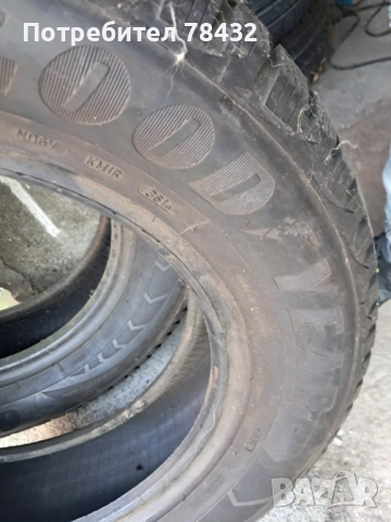 Зимни гуми 215/65/16 - 2 бр, снимка 3 - Гуми и джанти - 52134922