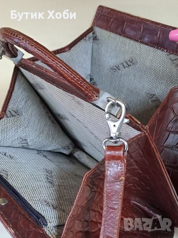 Винтидж чанта от естествена кожа  Nina Ricci, снимка 4 - Чанти - 40336148
