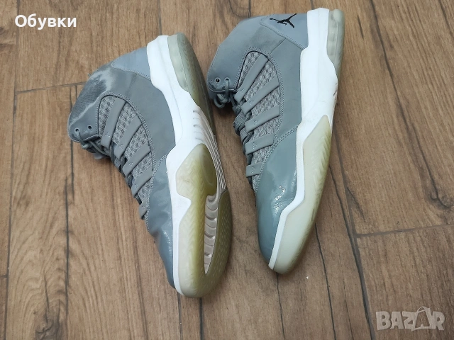 Баскетболни кецове Jordan, снимка 3 - Маратонки - 53143603