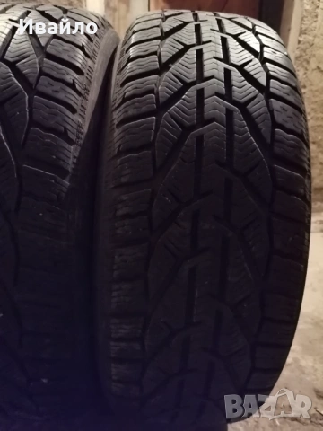 Продавам 2 броя зимни гуми 215.55.17 на 1 сезон дот 2022 Kormoran , снимка 2 - Гуми и джанти - 53302636