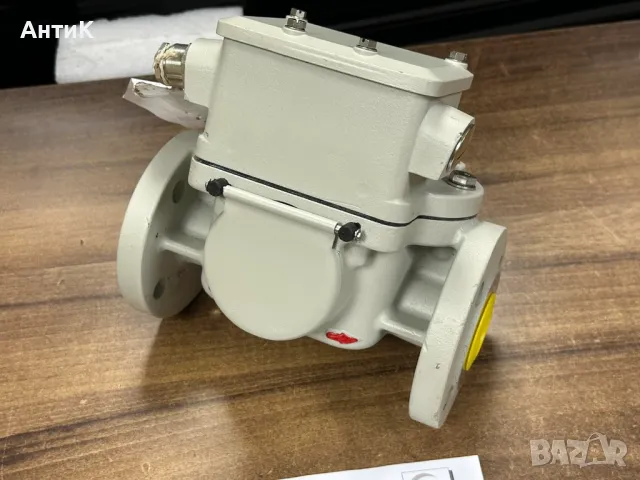 Предпазно Газово Реле Бухолц EMB URF 25/10, снимка 6 - Други машини и части - 50041998