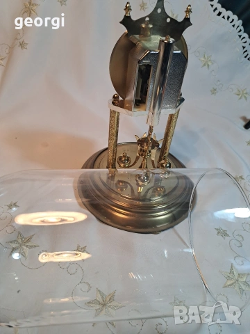 немски настолен часовник Hermle със стъклен похлупак , снимка 10 - Антикварни и старинни предмети - 53377294