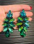 Красиви обеци със зелени кристали, снимка 1 - Обеци - 44472596