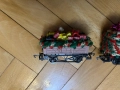 Коледен влак Hornby Santa’s Express R1248 + допълнителни вагони, снимка 5