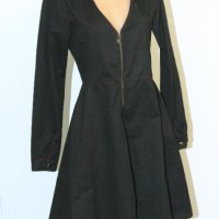 Черна рокля с дълъг ръкав, снимка 1 - Рокли - 34789567